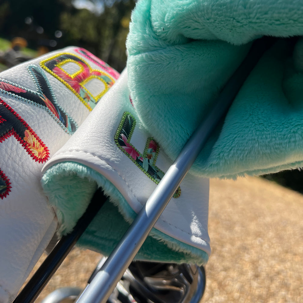 
                  
                    Floral Style Headcover Set
                  
                