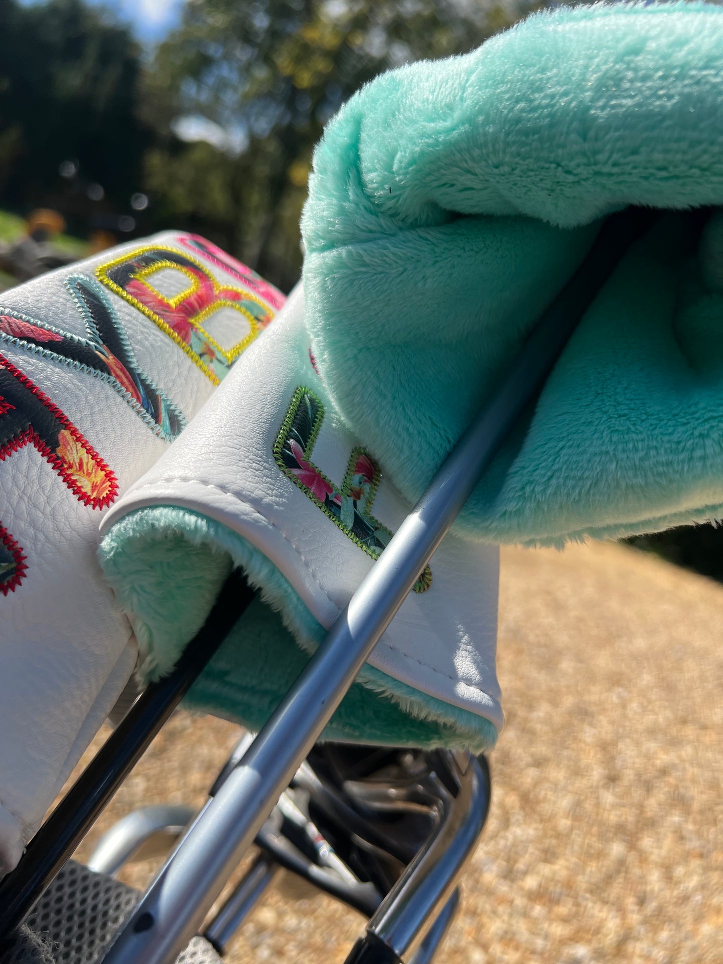 
                  
                    Floral Style Headcover Set
                  
                